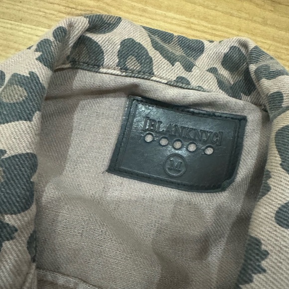 Blank NYC cheetah print jean jacket| sz. M - Picture 3 of 5